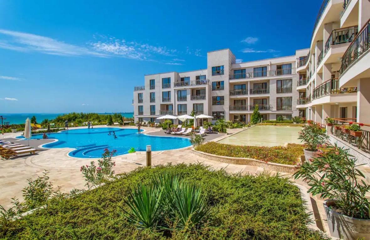 June One Bedroom Sea View Apartment Diamond Beach Resort Сарафово Экстерьер фото