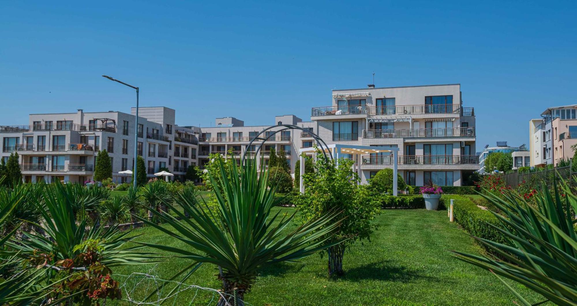 June One Bedroom Sea View Apartment Diamond Beach Resort Сарафово Экстерьер фото
